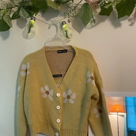 Cardigan+Cami set🌼✨ - Picture 2 of 10
